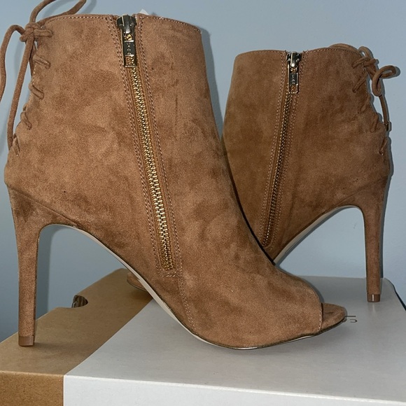 Brand new Aldo heel - Picture 3 of 4